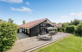 Beautiful Home In Væggerløse With Sauna, Bogø By